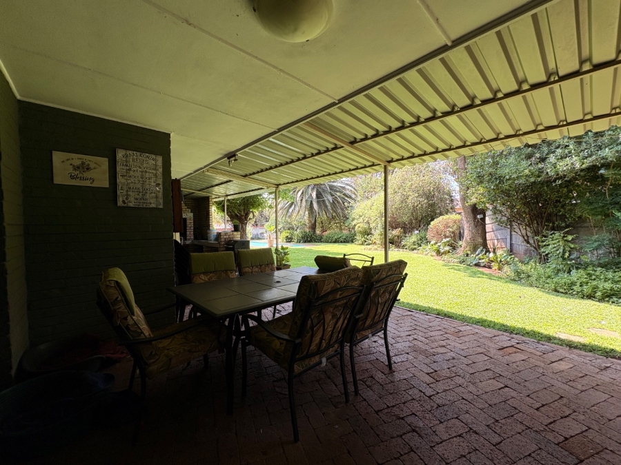 3 Bedroom Property for Sale in Flamwood North West